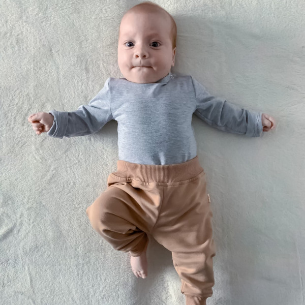 Spodnie dresowe niemowlęce żółte 4